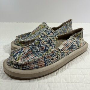 Sanuk Donna ST Patchwork slip-on; Size 9